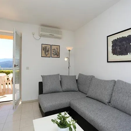 App With Terrace With Sea View,639 Apartment